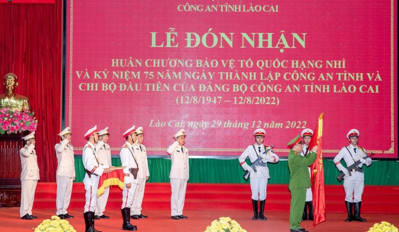 Công an tỉnh Lào Cai đón nhận Huân chương Bảo vệ Tổ quốc Hạng Nhì