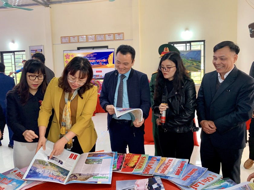 Huyện Mường Khương tổ chức Hội báo Xuân Quý Mão 2023
