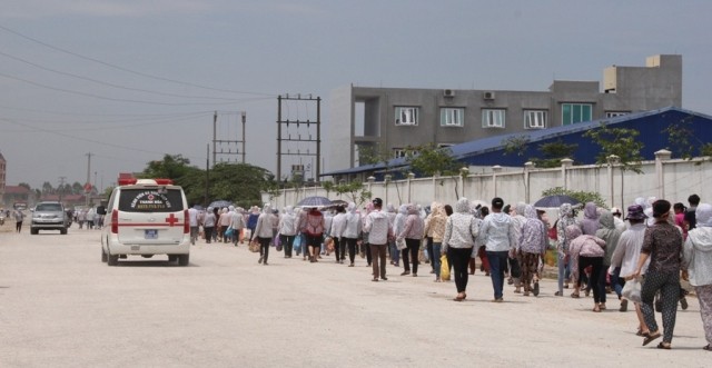Thanh Hóa: Hàng loạt công nhân nhà máy Hongfu tiếp tục bị ngất xỉu