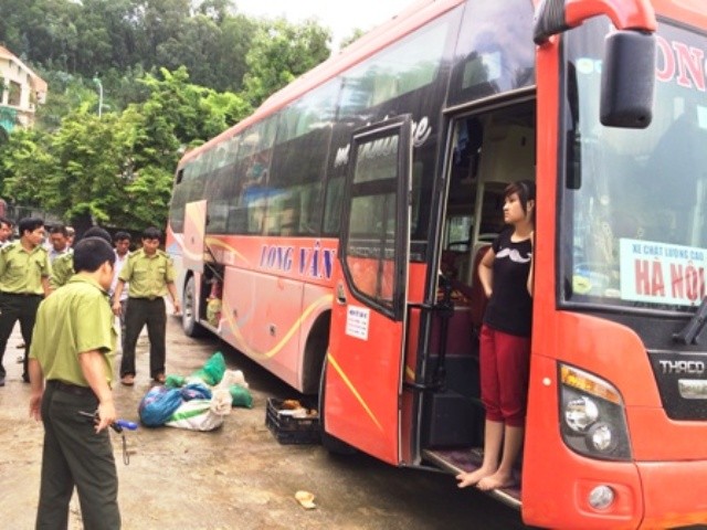 Thanh Hóa: Liên tiếp bắt giữ nhà xe vận chuyển động vật trái phép