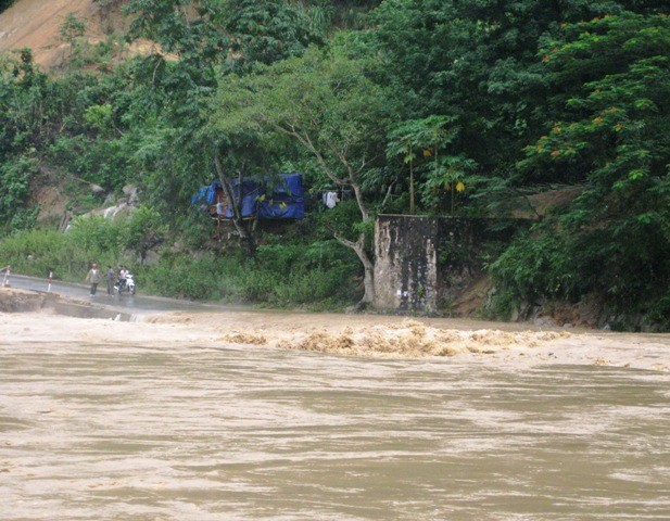Huyện miền núi Thanh Hóa đã hết bị cô lập sau trận mưa lớn