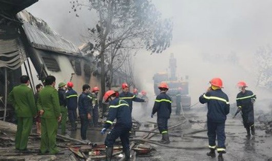 3 người tử vong do cháy nhà máy bánh kẹo Tràng An