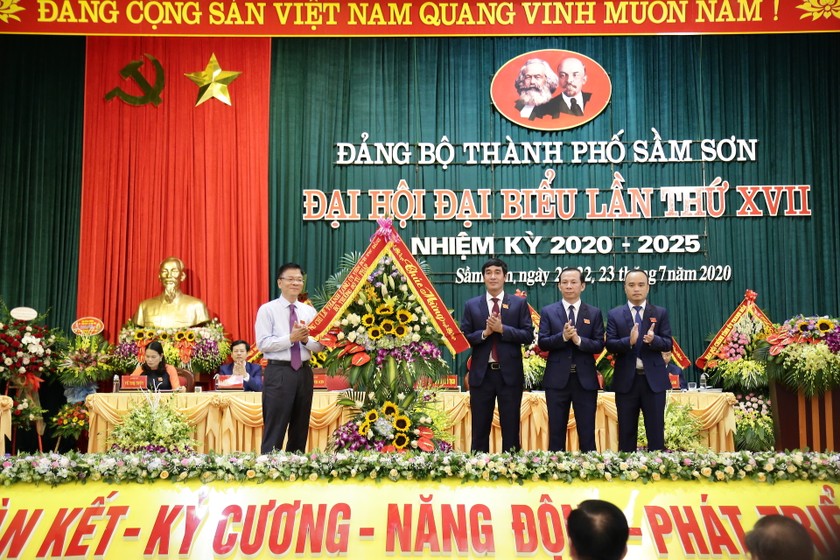Bộ trưởng Bộ Tư pháp Lê Thành Long tham dự Đại hội Đại biểu Đảng bộ thành phố Sầm Sơn lần thứ XVII