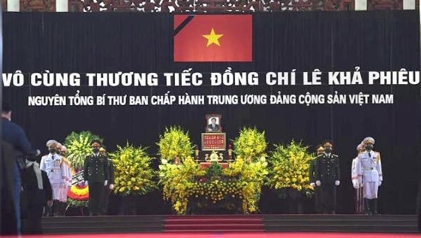 Trang nghiêm lễ tang nguyên Tổng Bí thư Lê Khả Phiêu tại quê nhà Thanh Hoá