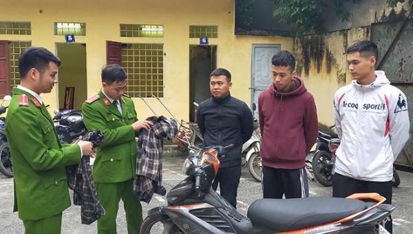 Thanh Hoá: xác định 3 đối tượng liên tục ném “chất bẩn” vào gia đình 2 nhà báo