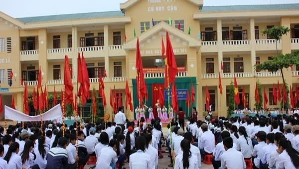 Trường THPT Cù Huy Cận  tiếp tục tuyển sinh năm học 2020-2021.