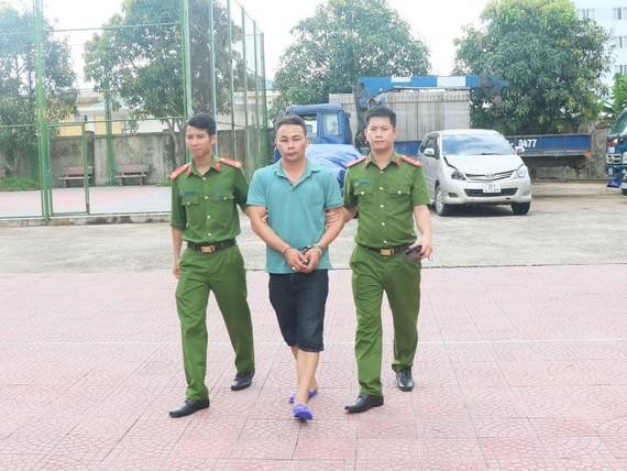 Cơ quan công an bắt giữ đối tượng Trần Đình Nhất. 