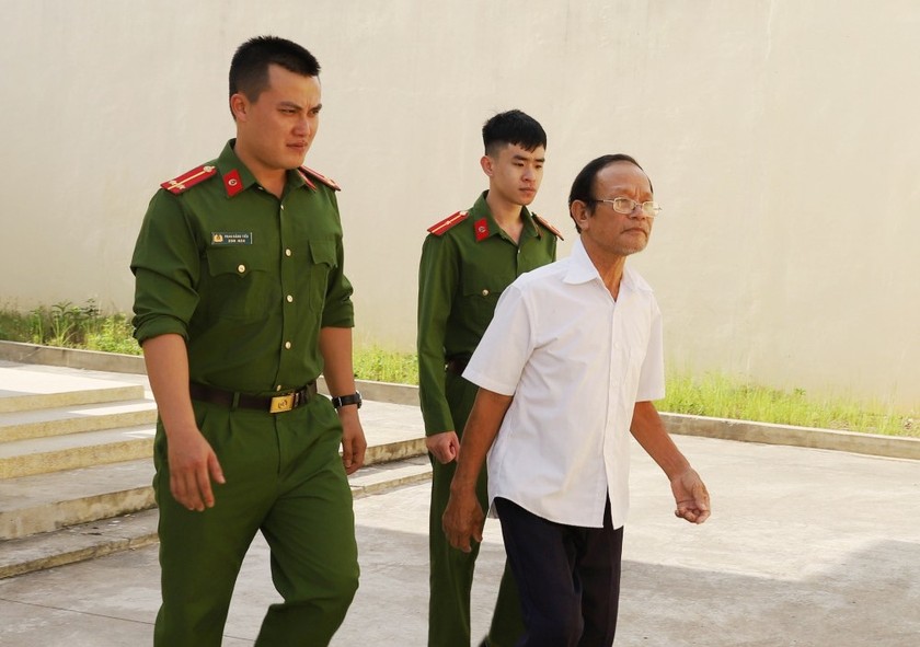  Đối tượng Nguyễn Thế Hữu bị bắt để điều tra về tội cưỡng đoạt tài sản.