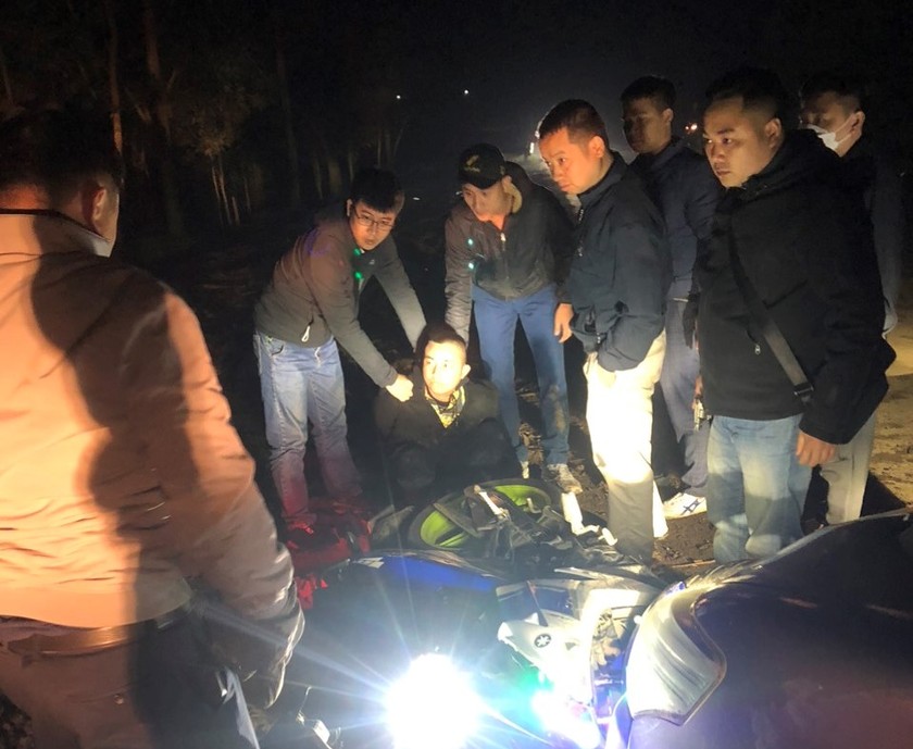 Hiện trường vụ vây bắt các đối tượng vận chuyển ma túy lớn ở Hà Tĩnh.