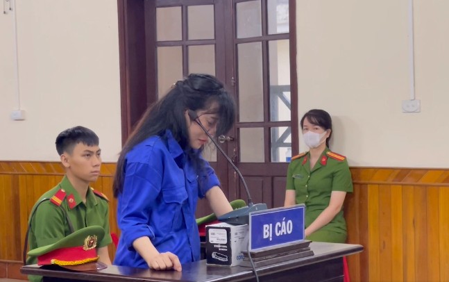 Bị cáo Hoàng Thị Bình tại phiên xử sơ thẩm. Ảnh: CTV