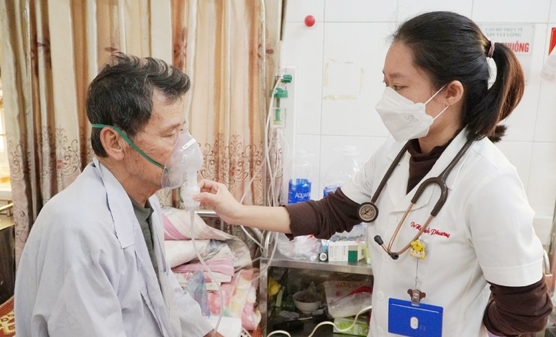 Để thu hút bác sỹ giỏi về công tác phục vụ nhân dân, tỉnh Hà Tĩnh đề ra nhiều chính sách ưu đãi. Ảnh: NT
