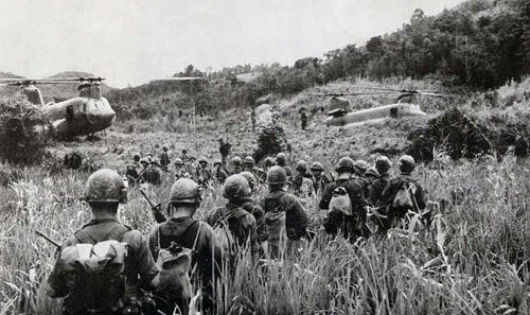 Lính Hàn Quốc đi càn