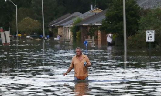 Lũ lụt khiến bang Louisiana ngập chìm trong nước.