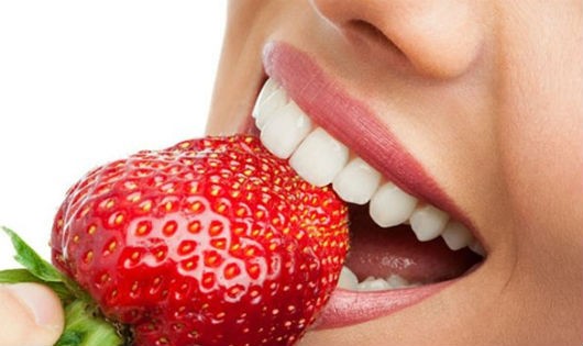 Cách làm trắng răng tại nhà giúp bạn thêm tự tin