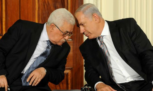 Tổng thống Palestine Mahmud Abbas (trái) và Thủ tướng Israel Benjamin Netanyahu 