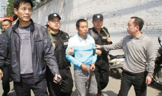 Trương Kim Long ra đầu thú bị bắt giữ