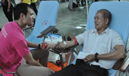 Trưởng thôn xin 'từ chức' để đi hiến máu tình nguyện