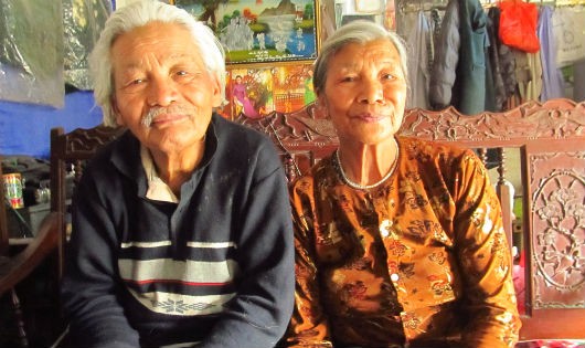 Mặc dù đã ngoài 80 tuổi, nhưng da dẻ cụ Đức và vợ vẫn hồng hào khỏe mạnh