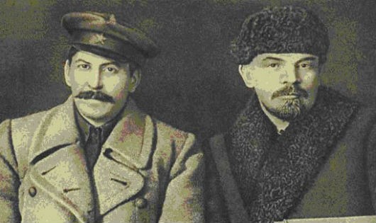 V. I. Lenin và I. V. Stalin, năm 1919.