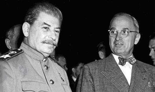 I. V. Stalin và Tổng thống Mỹ Harri Truman tại Hội nghị Posdamm