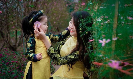 Chị Đào Thùy Anh cùng con gái 3 tuổi