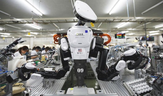 Sử dụng người máy có nghĩa là sẽ có ít việc làm hơn cho con người