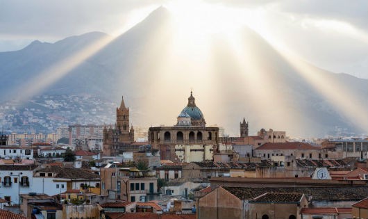 Một góc “thủ đô mafia” Palermo đang thay da đổi thịt. 
