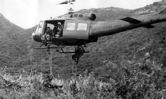 Biệt kích, thám báo nhảy dù trên tuyến đường Trường Sơn và biên giới Việt Lào.
