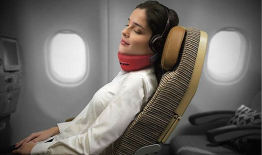 Những bí quyết giúp bạn ngủ ngon trên máy bay