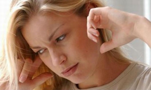 Nguyên nhân, triệu chứng và cách điều trị chứng ù tai