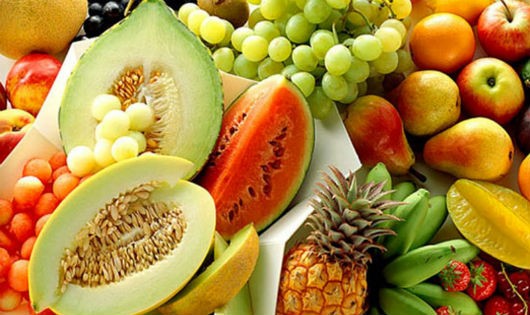 Chế độ ăn nhiều rau quả giúp giải nhiệt cơ thể.