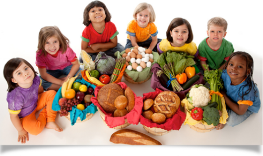 Chế độ dinh dưỡng khoa học và thực phẩm an toàn giúp hệ tiêu hóa của trẻ khỏe mạnh hơn. Ảnh: iStock