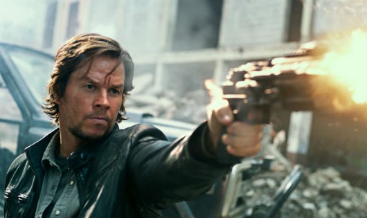Mark Wahlberg tiếp tục đóng vai chính trong phần 5 Transformers: Chiến binh cuối cùng
