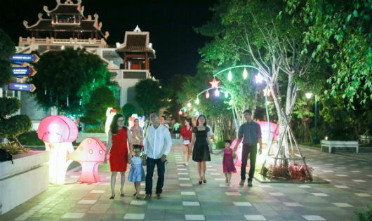 Check-in trung thu lớn nhất Đà thành ở Sun World Danang Wonders