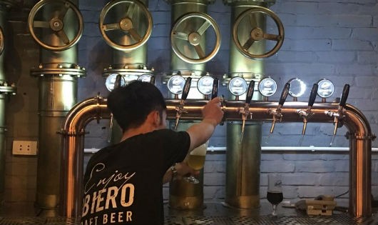 Bia cốm – Thức uống mới được làm “thủ công” của người Việt