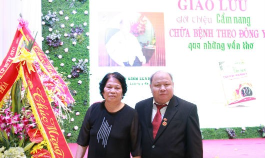 Vợ chồng nhà  giáo Nguyễn Đình Luân