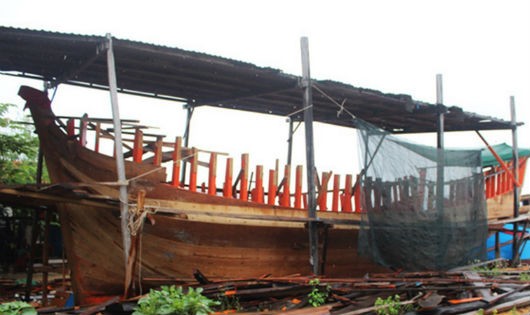 Nghề đóng tàu gỗ ở Ninh Hải hiện đang gặp khó khăn