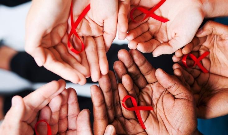 Bảo vệ quyền về sức khỏe của người sống với HIV