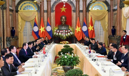 Chủ tịch nước Trần Đại Quang hội kiến với Tổng Bí thư, Chủ tịch nước Lào. Ảnh: VGP