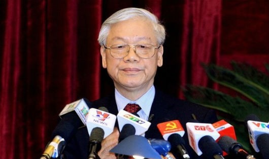 Tổng Bí thư Nguyễn Phú Trọng ký ban hành quy định của Bộ Chính trị về phân cấp quản lý, bổ nhiệm và giới thiệu cán bộ ứng cử