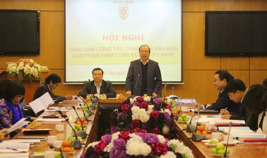 Thứ trưởng Bộ Tư pháp Phan Chí Hiếu phát biểu tại Hội nghị