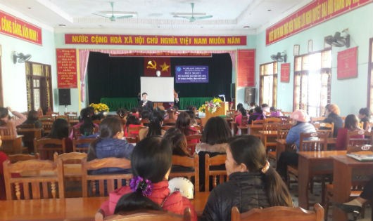 Đối thoại chính sách BHXH tự nguyện, BHYT hộ gia đình cho hội viên hội phụ nữ tại huyện Phù Ninh, tỉnh Phú Thọ