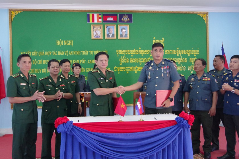 Bảo vệ an ninh trật tự trên tuyến biên giới quốc gia Việt Nam – Campuchia 