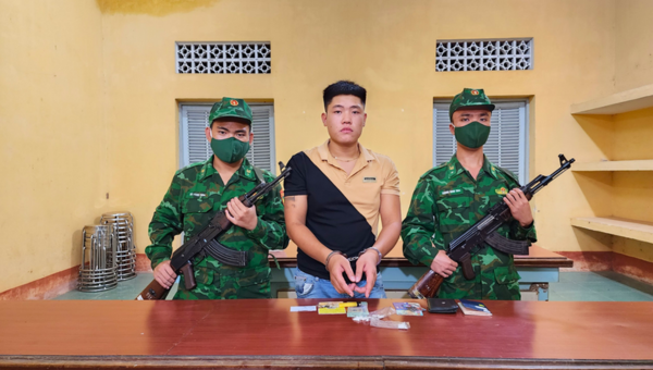 Bộ đội biên phòng An Giang bắt giữ đối tượng tàng trữ trái phép chất ma túy