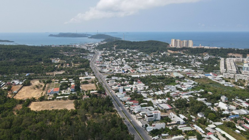 Phú Quốc là một trong những điểm tam giác phát triển chính của nền kinh tế Kiên Giang.