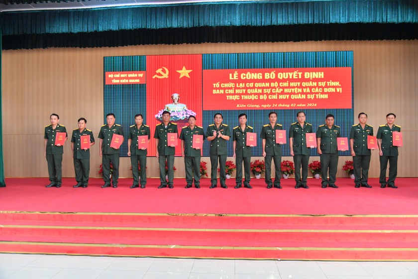 Tổ chức lại đơn vị thuộc Bộ Chỉ huy Quân sự tỉnh Kiên Giang