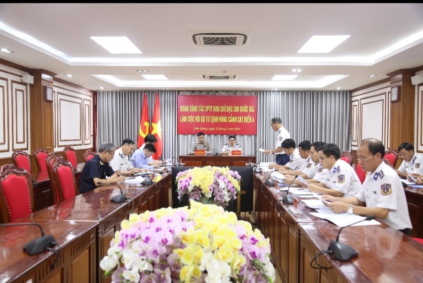 Ban Chỉ đạo 389 Quốc gia kiểm tra Bộ Tư lệnh Vùng Cảnh sát biển 4
